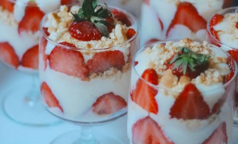 Rezept für Erdbeer-Sahne-Dessert