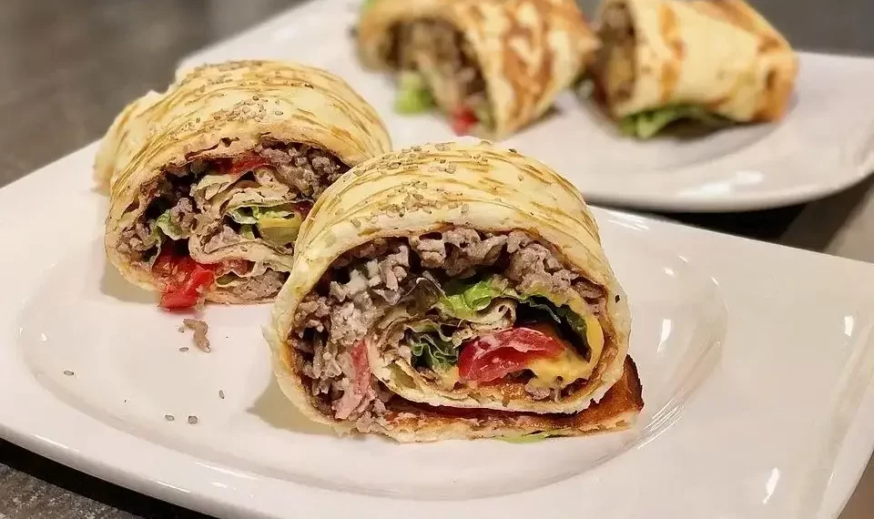 Low-Carb Big Mac Rolle