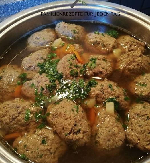 Leberknödelsuppe Omas Rezept