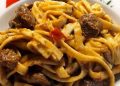 Gulasch mit Spätzle