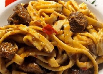 Gulasch mit Spätzle