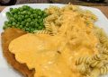 Schnitzel | Nudeln | Erbsen | Frischkäsesauce