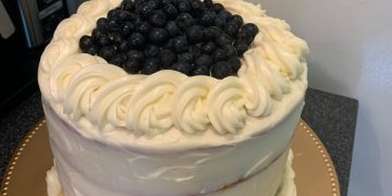 Khaki-Biskuit-Torte 