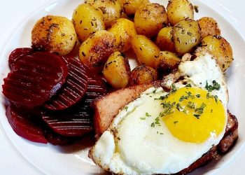 Leberkäse – Kartoffeln mit Ei