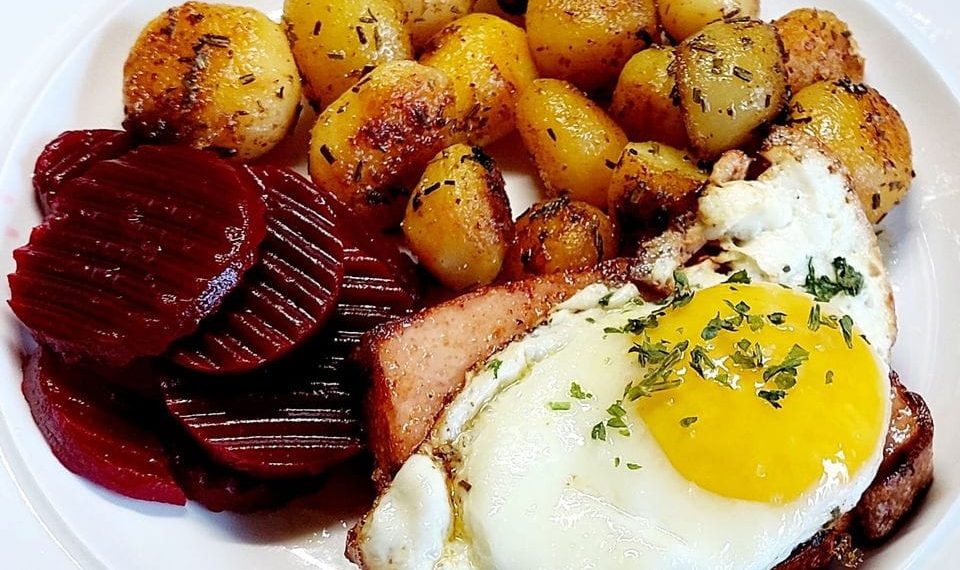 Leberkäse – Kartoffeln mit Ei