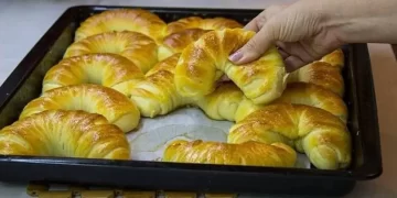 Der Duft, der einem in die Nase steigt, wenn man ein Blech frischgebackene, noch heiße Hörnchen aus dem Backofen holt