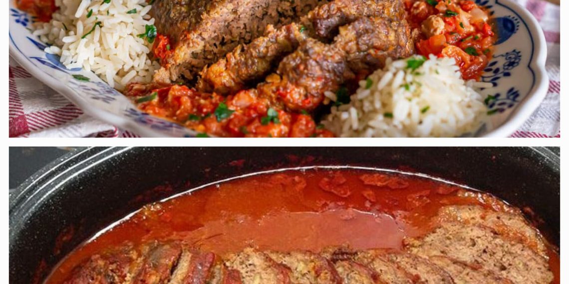 Paprika-Feta-Hackbraten aus dem Backofen mit Tomatensauce