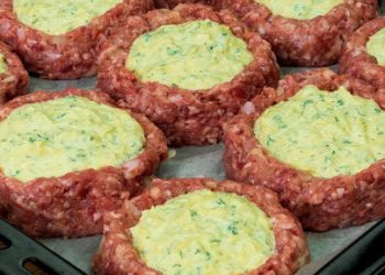 Fantastische Hackfleisch Nester mit Käsefüllung und Kräuter
