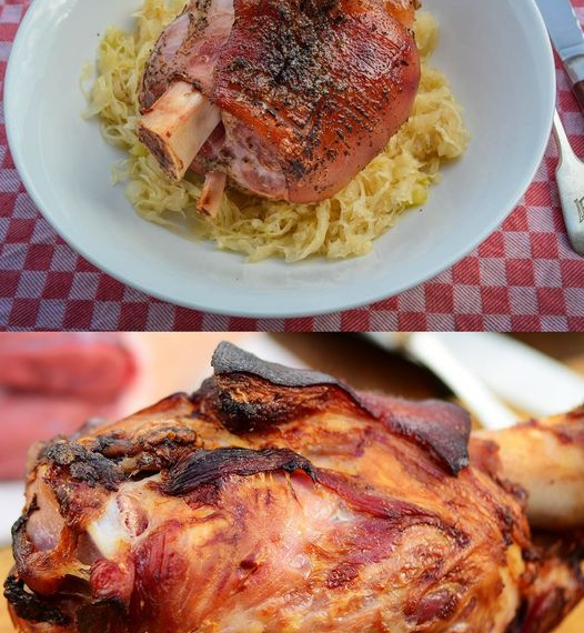 Knusprig gebratene Schweinshaxen