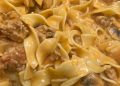 Nudelpfanne mit Gehacktes und Pilzen
