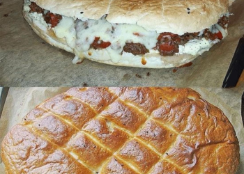 Fladenbrot mit Hackfleisch aus dem Backofen