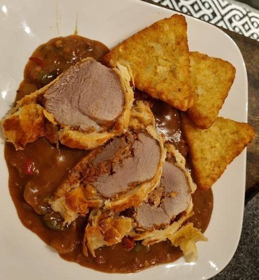 Gefülltes Schweinefilet im Blätterteig