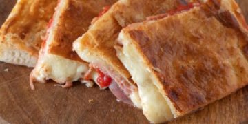 Pariser: das Rezept für typisch neapolitanische rustikale Pizza