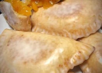 GEBRATENE APFEL- ODER PFIRSICHPASTETEN