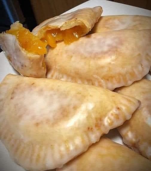 GEBRATENE APFEL- ODER PFIRSICHPASTETEN