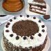Schwarzwälder Kirschtorte: das Rezept für das köstliche und spektakuläre traditionelle deutsche Dessert