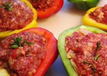 Gefüllte Paprika mit Hackfleisch