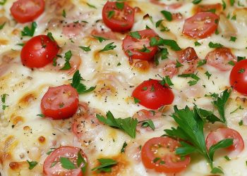 Blumenkohl-Auflauf Mit Käse Und Tomaten