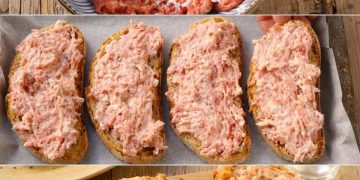 Crostini mit Wurst und Stracchino: das Rezept für leckere toskanische Bruschetta
