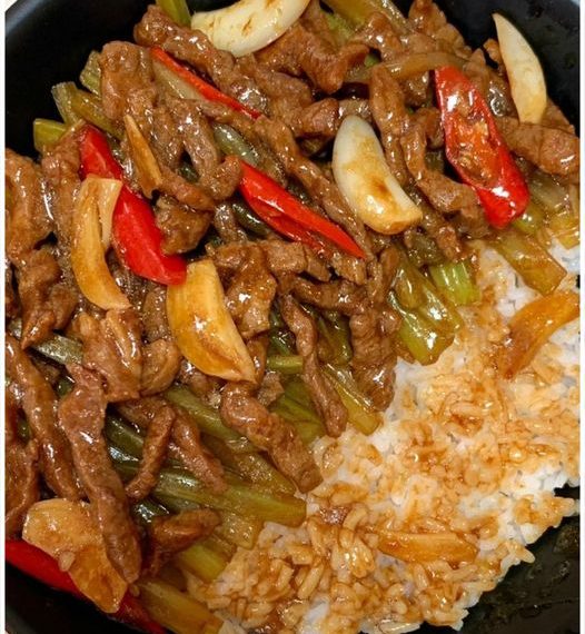 Wie lecker ist das denn, Chinesisches Rindfleisch mit Zwiebeln und Paprika