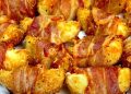 Eingewickelte Kartoffeln mit Speck