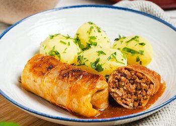 Kohlrouladen mit Kartoffelpüree