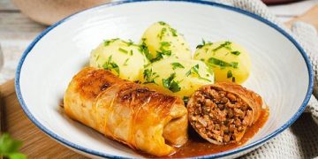 Kohlrouladen mit Kartoffelpüree