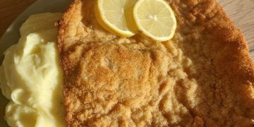 Wiener Schnitzel mit Sahnemöhren und Kartoffelpüree