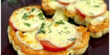 Gebackener Blumenkohl mit Tomaten und 200 g Mozzarella