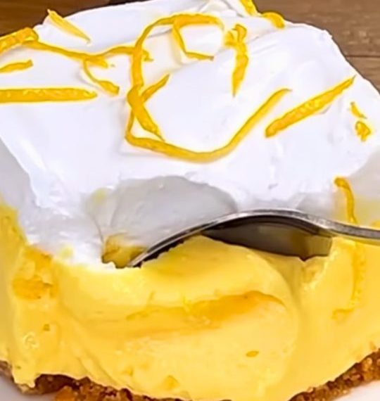 Flauschige Zitronenquadrate: das köstliche und duftende Rezept, das Sie ausprobieren müssen