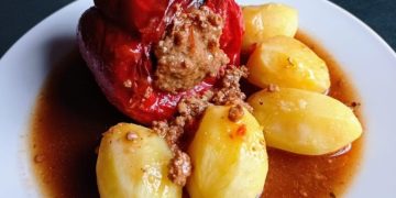 GEFÜLLTE PAPRIKA