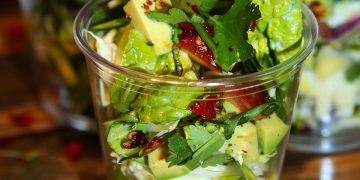 “5 Tassen-Salat: Selten Bleibt Etwas Übrig!”