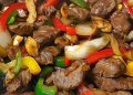 Chinesisches Rindfleisch Mit Zwiebeln Und Paprika