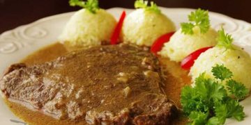 Rindfleisch mit Senf geschmort in wenigen Minuten zubereitet