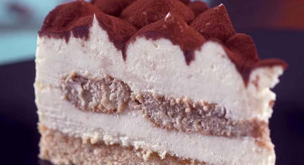 Tiramisu-Käsekuchen: das Rezept für ein frisches und cremiges Dessert