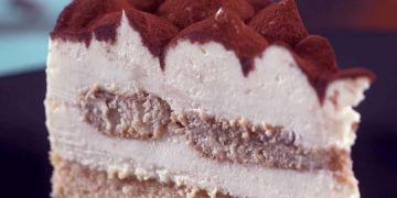 Tiramisu-Käsekuchen: das Rezept für ein frisches und cremiges Dessert
