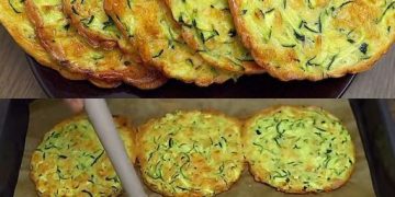 Einfach Zucchini reiben und in den Ofen schieben