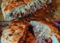Fladenbrot Mit Hackfleisch Aus Dem Backofen, Mit Suchtfaktor 100