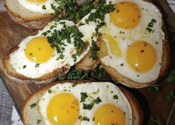 Brot mit Ei