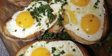 Brot mit Ei
