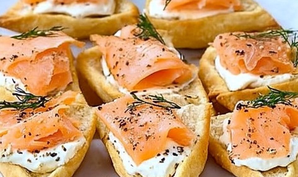 Brottaschen mit Käse und Lachs: köstlich für eine einfache und originelle Vorspeise!