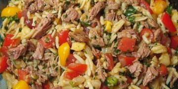 Kritharaki Salat mit Hackfleisch, der süchtig macht