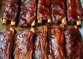 Köstliche BBQ Spareribs für Smoker und Backofen mit Soße und Gewürzmischung