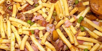 Hirtenmakkaroni mit 300 g Hackfleisch in wenigne Minuten zubereitet