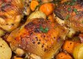Abendessen in der Pfanne mit Hühnchen und Honig-Knoblauch-Sauce