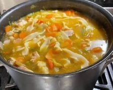 Hühnernudelsuppe