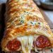 Blätterteig Strudel mit Peperoni und Käse