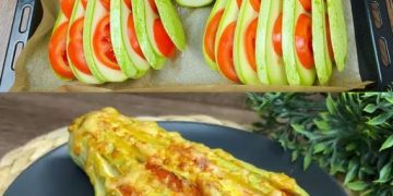 Gebackener Zucchini-Tomaten-Fächerauflauf