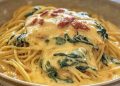 Spaghetti mit Spinat Frischkäse-Sauce