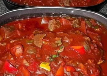 24 Stunden Schichtgulasch, das Fleisch zergeht förmlich auf der Zunge